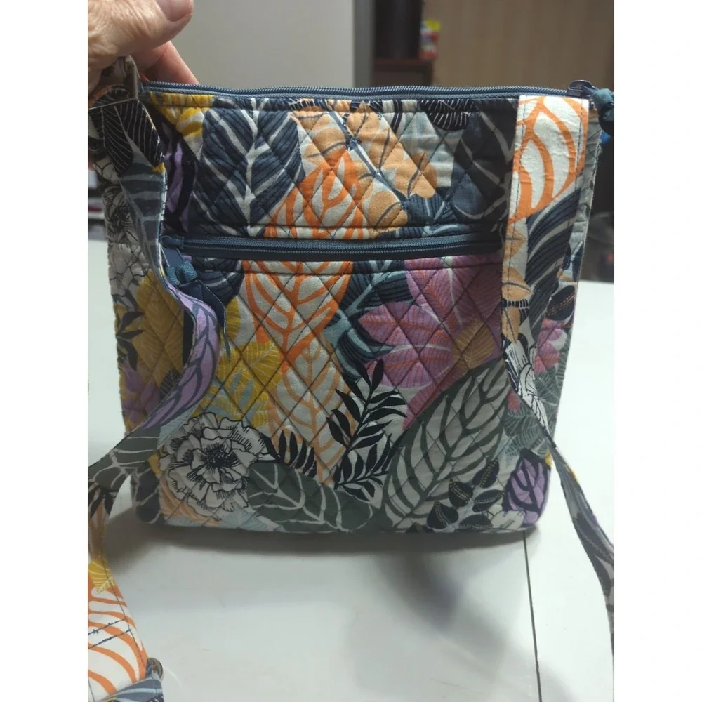 Vera Bradley Adjustable Shoulder Strap Palm Floral Shoulder Bag Purse EUC